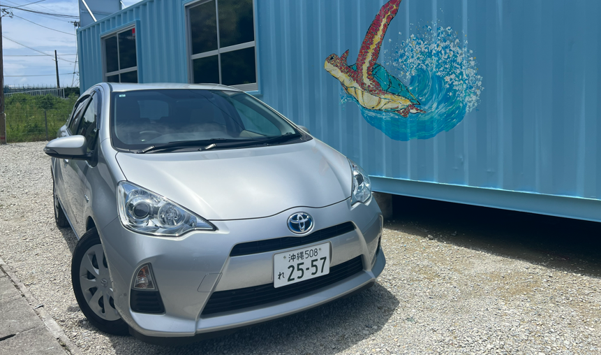 初めての沖縄旅行でも運転しやすい、小回り抜群のコンパクトカー