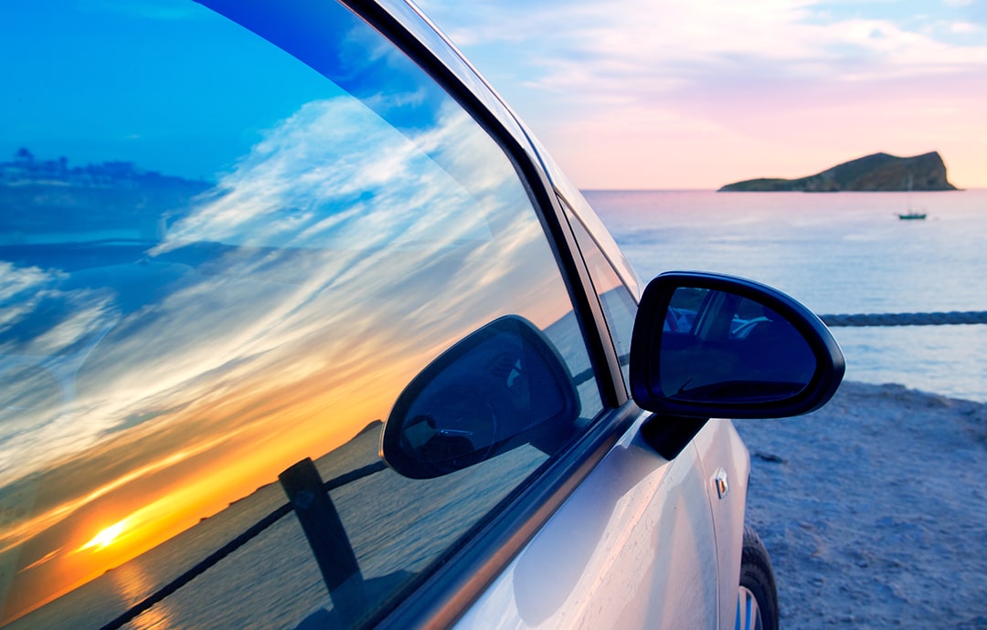 青い海と風を独り占め！沖縄の絶景ロードを駆け抜ける、最高のドライブ体験をあなたに。｜沖縄大洋レンタカー那覇空港店
