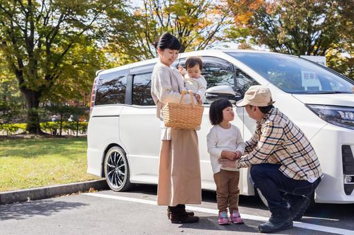 広々とした車内で、沖縄の景色と時間を家族と一緒に楽しもう。　沖縄大洋レンタカー那覇空港店